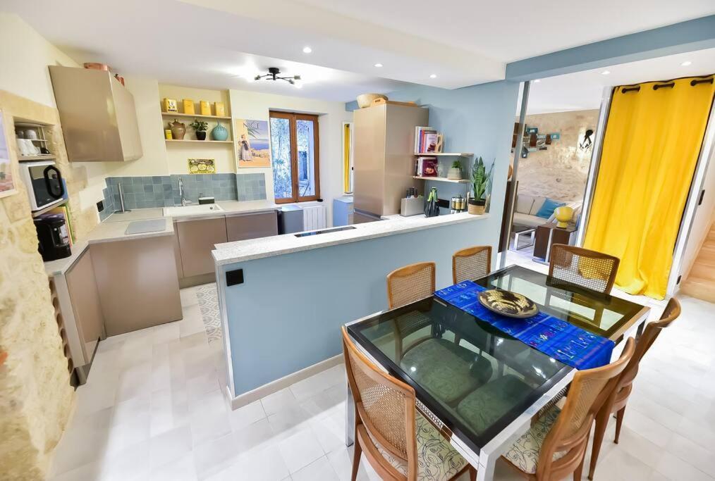 Charmante Maison De Village Au Coeur Du Luberon Cucuron Dış mekan fotoğraf